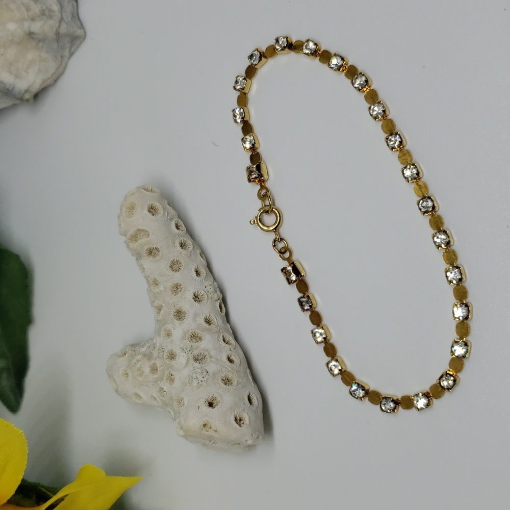 Vintage gold tone and rhinestone bracelet